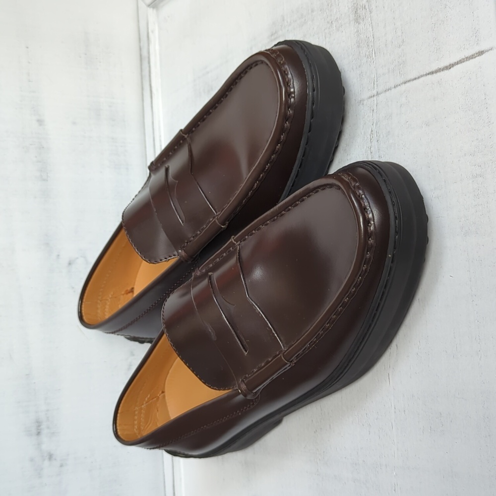 TOD'S LEATHER FLATS SHOES